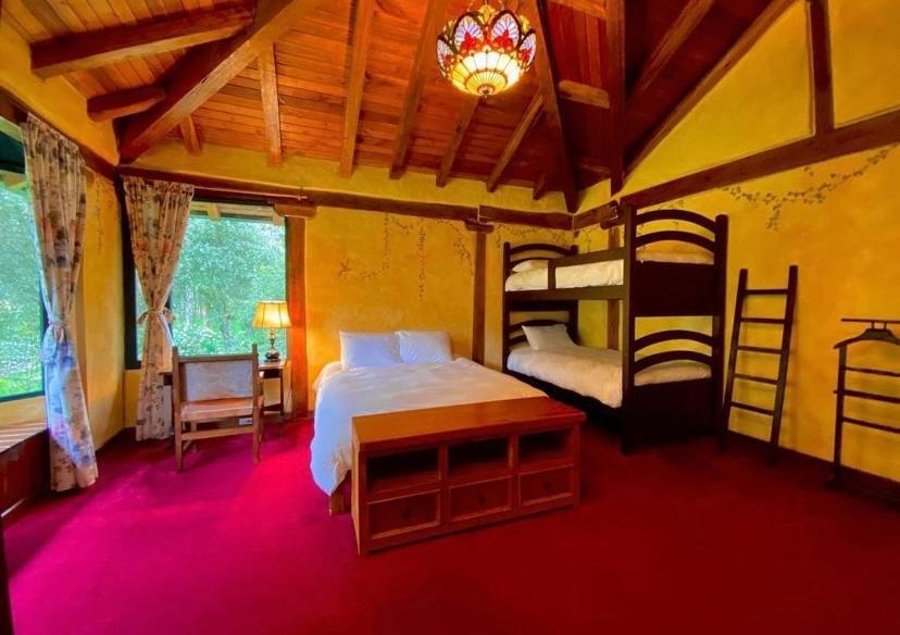 Hacienda San Juan De La Vega Bed & Breakfast Отавало Екстериор снимка