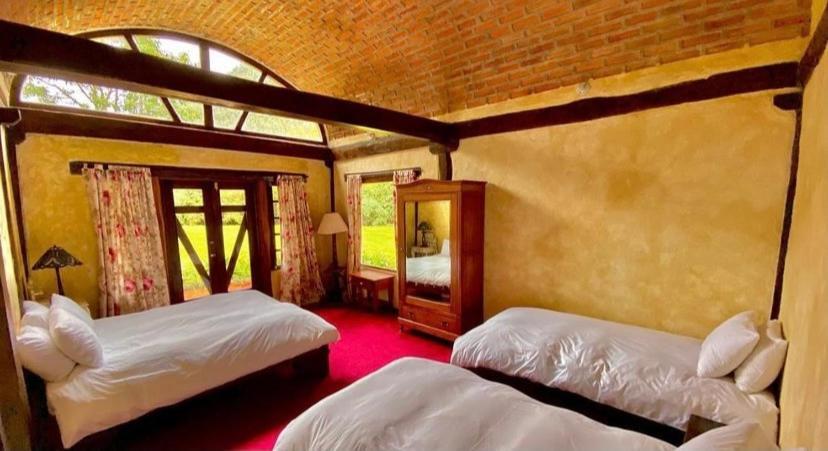 Hacienda San Juan De La Vega Bed & Breakfast Отавало Екстериор снимка