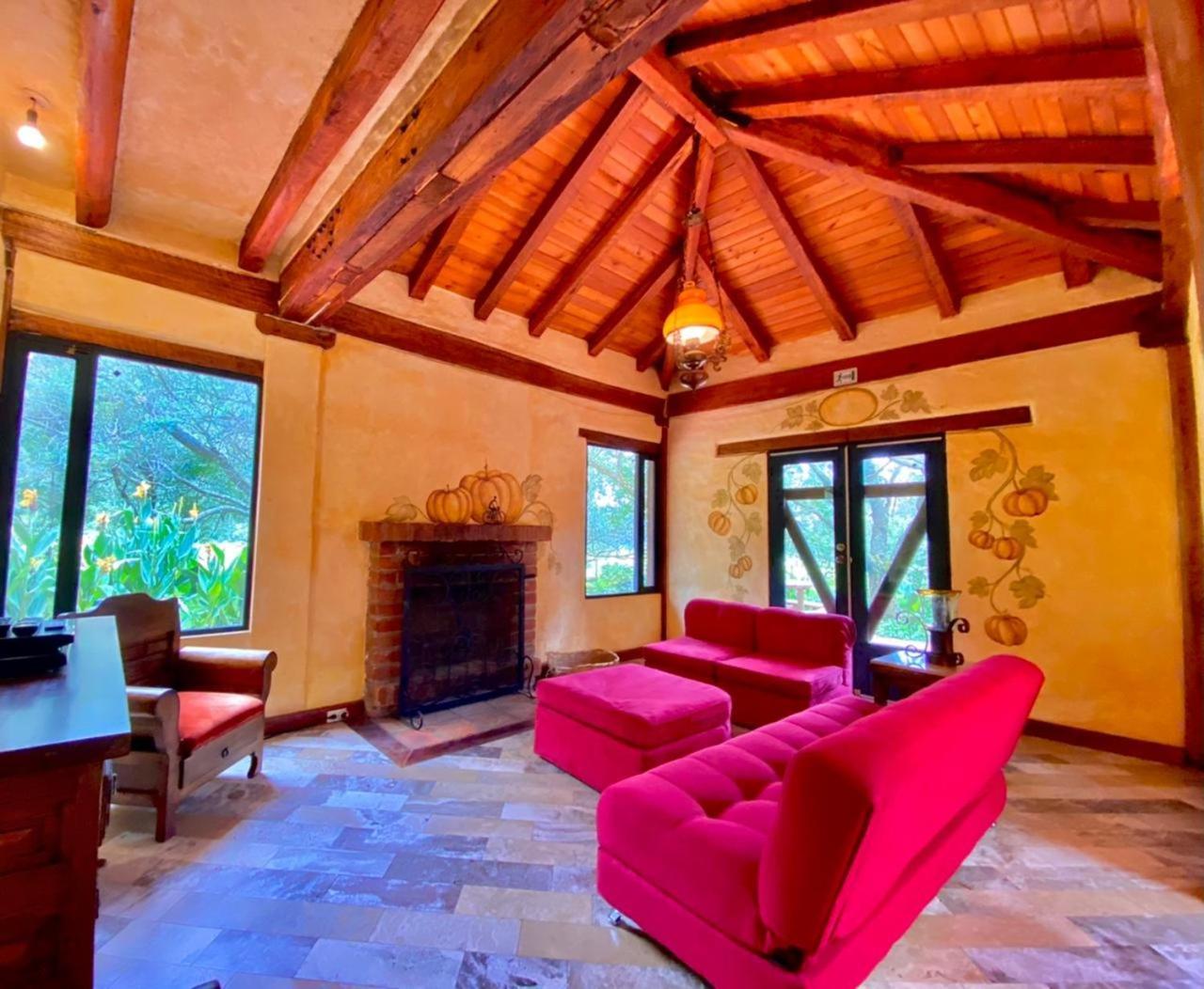 Hacienda San Juan De La Vega Bed & Breakfast Отавало Екстериор снимка
