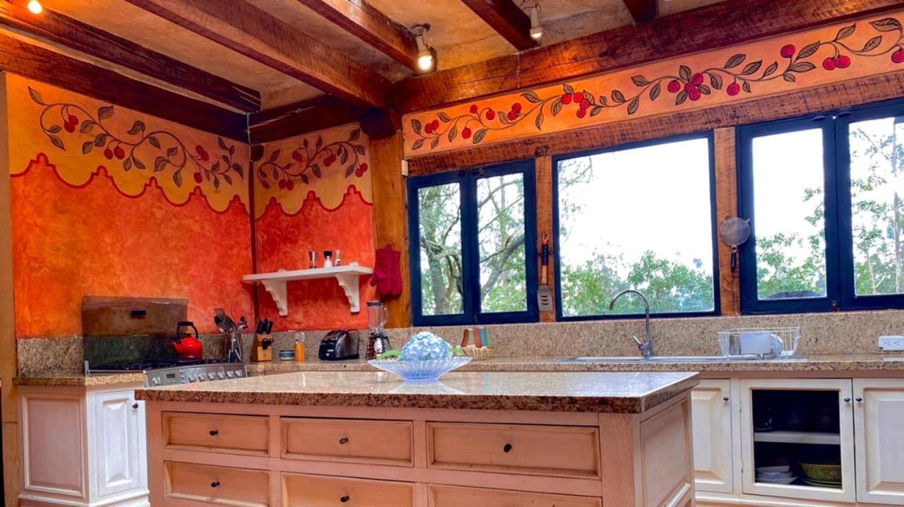 Hacienda San Juan De La Vega Bed & Breakfast Отавало Екстериор снимка