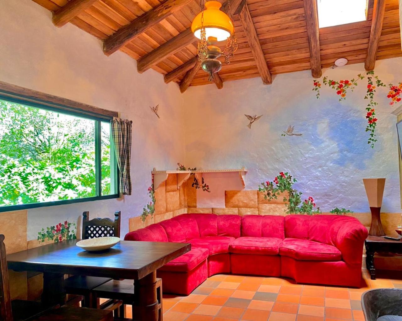 Hacienda San Juan De La Vega Bed & Breakfast Отавало Екстериор снимка