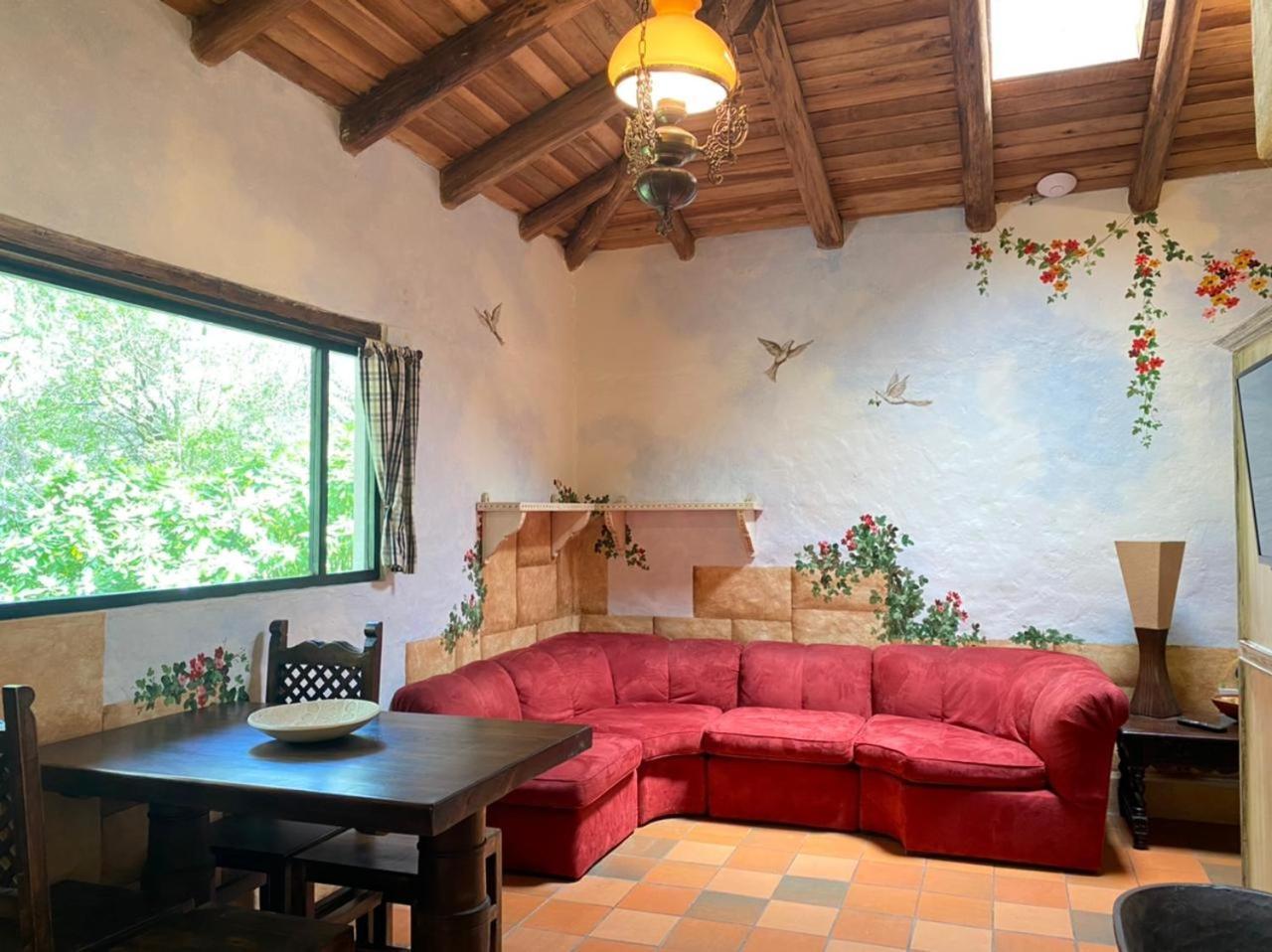 Hacienda San Juan De La Vega Bed & Breakfast Отавало Екстериор снимка