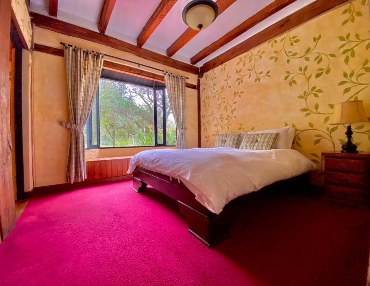 Hacienda San Juan De La Vega Bed & Breakfast Отавало Екстериор снимка