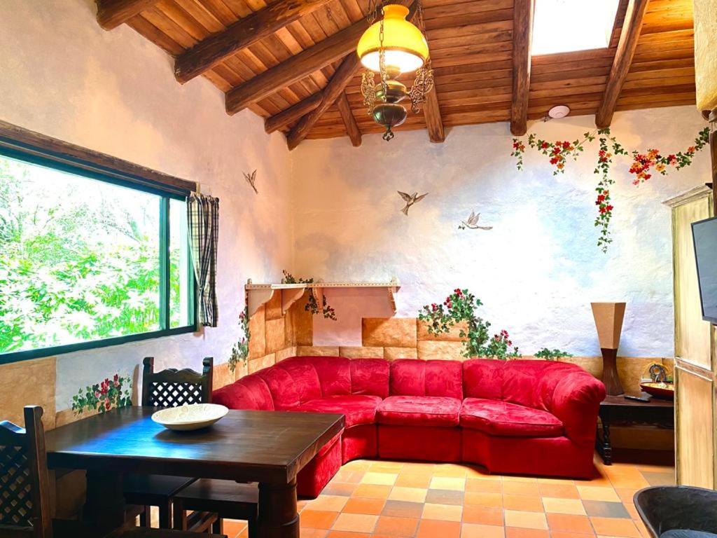 Hacienda San Juan De La Vega Bed & Breakfast Отавало Екстериор снимка