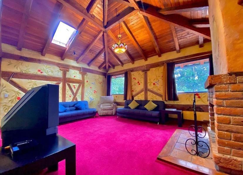Hacienda San Juan De La Vega Bed & Breakfast Отавало Екстериор снимка